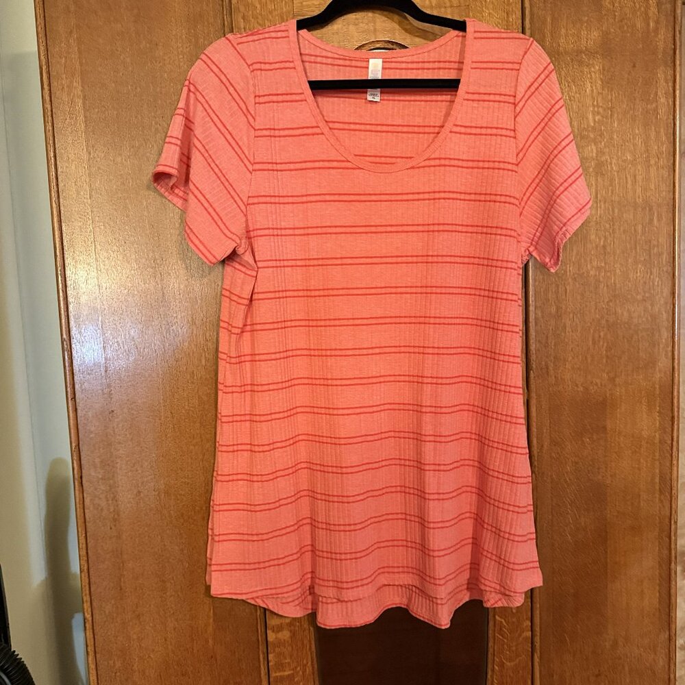 LuLaRoe Classic T, size XL. Light Orange and darker Orange striped design